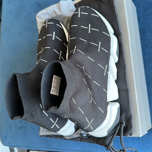 Balenciaga Speed 2.0 Knit Sneaker Black & White All Over Logo Size 44 or 11 - Picture 4 of 12